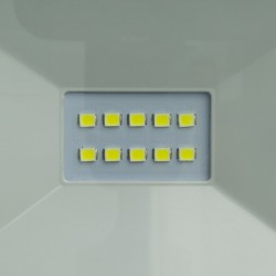 Projecteur LED Extra-Plat 20W à Batterie. FPSS-BTR-N20