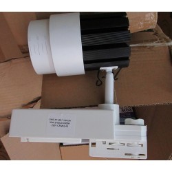 spot led multi-angles, spot led musée, spot zoom 30W,spot led sur rail ,GMD-FTL02-T-30-WW, spot faisceau variable,
