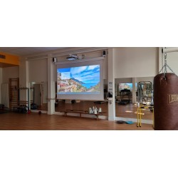 Installation vidéoprojecteur dans salle de sport à Paris, installation audiovisuel salle de sport ,