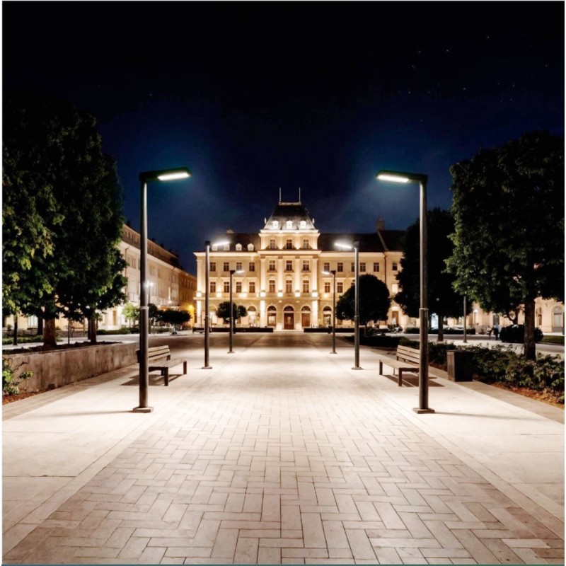 lampadaire de rue , éclairage extérieur , éclairage de rue ,éclairage public , éclairage de Afrique , éclairage Congo ,