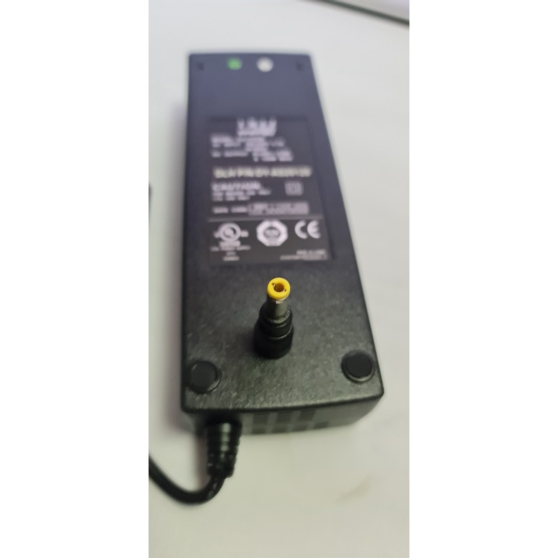 Alimentation secteur 6A/20V 120W pour PC portables PANASONIC - LENOVO , DLH DY-AS20120-C