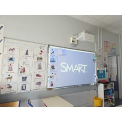 Installation vidéoprojecteur école catholique Montfermeil 93 ,seine saint Denis , écran numérique , installation audiovisuel ,